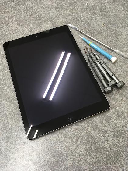 高浜市で iPad のガラス画面割れや液晶破損の修理