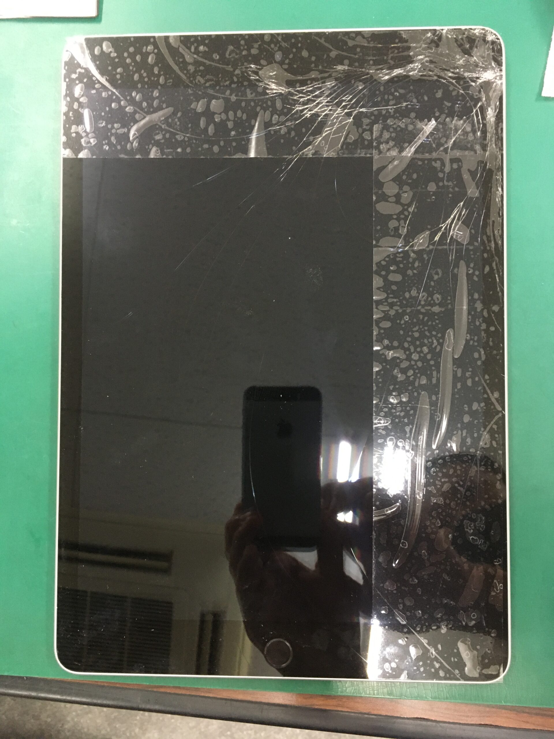 豊明市で iPad のガラス画面割れや液晶破損の修理