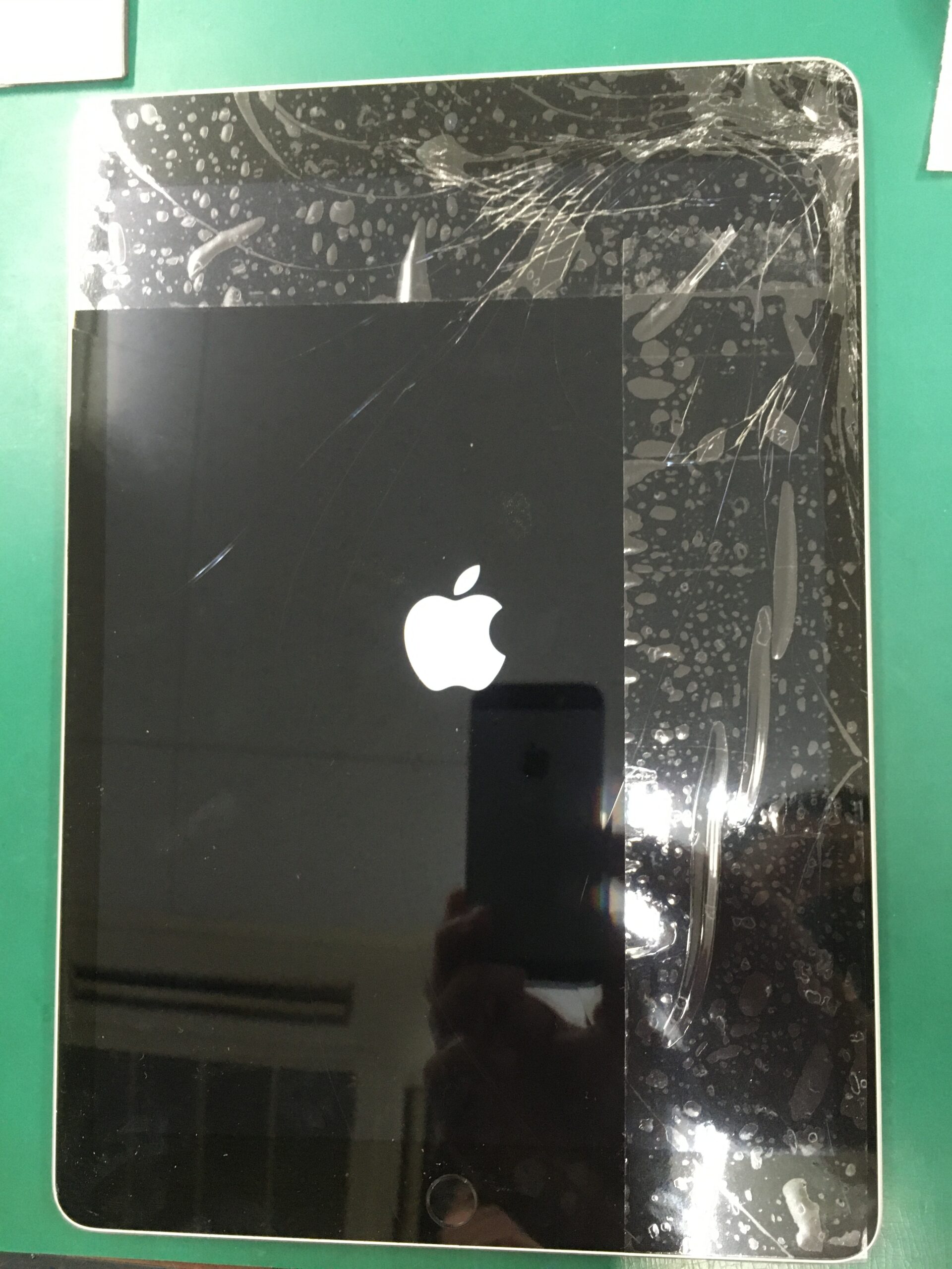 刈谷市で iPad のガラス画面割れや液晶破損の修理