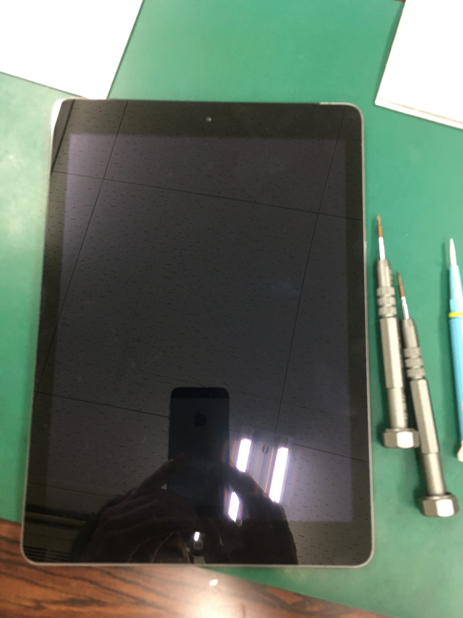 半田市で iPad のガラス画面割れや液晶破損の修理