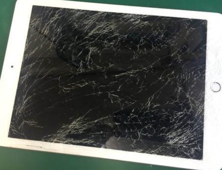 日進市で iPad のガラス画面割れや液晶破損の修理
