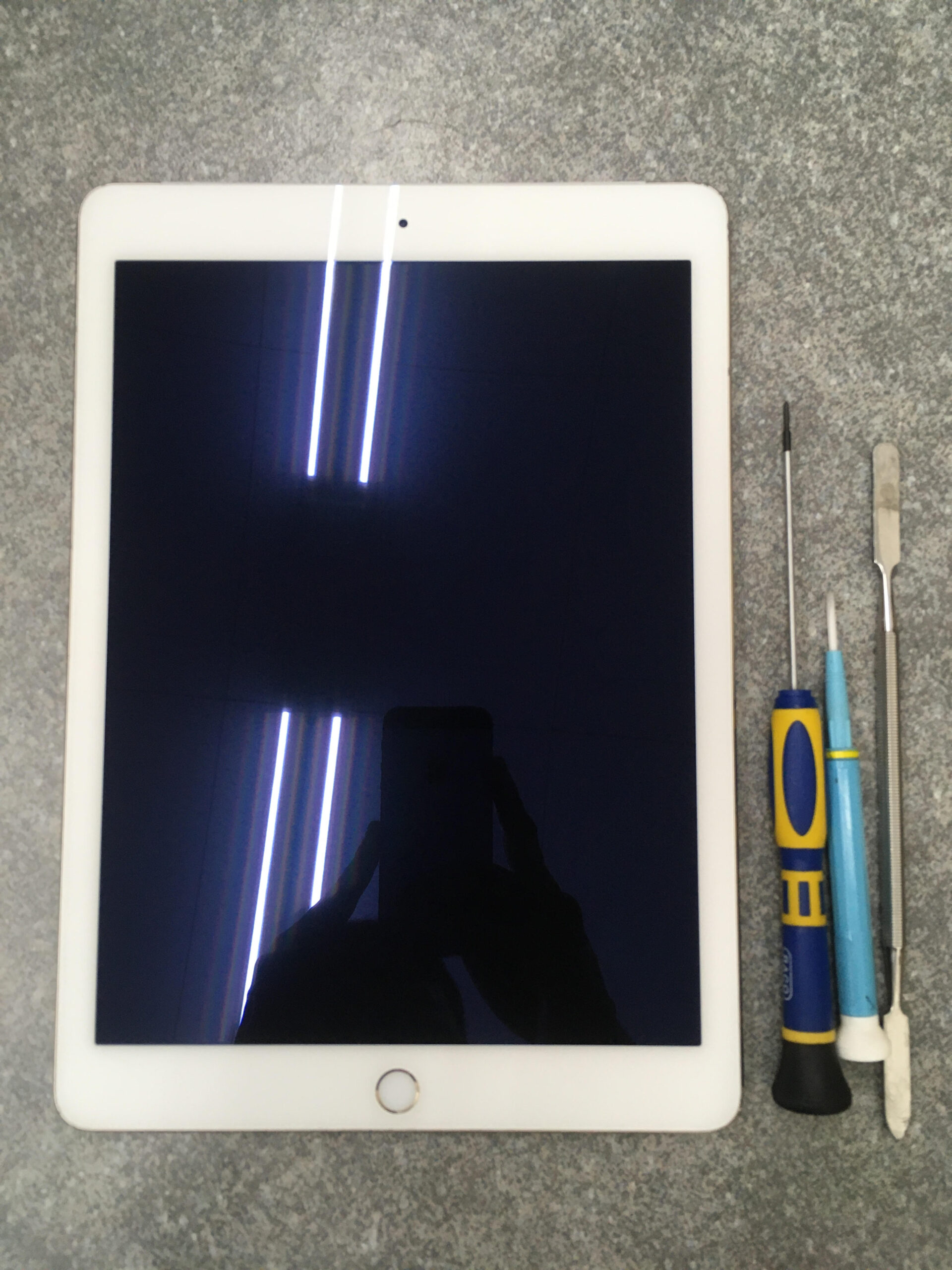 大府市で iPad のガラス画面割れや液晶破損の修理